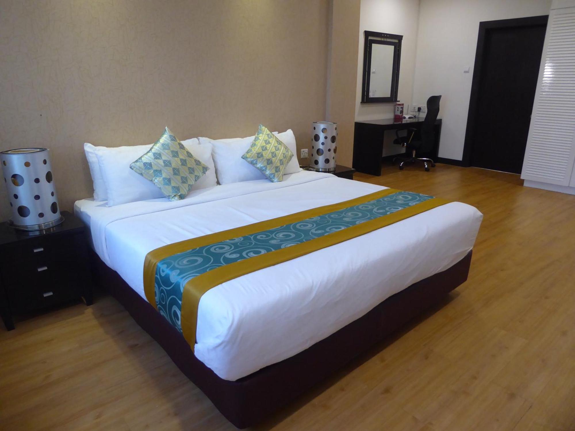 Rimbun Suites & Residences Бандар Сери Бегаван Стая снимка