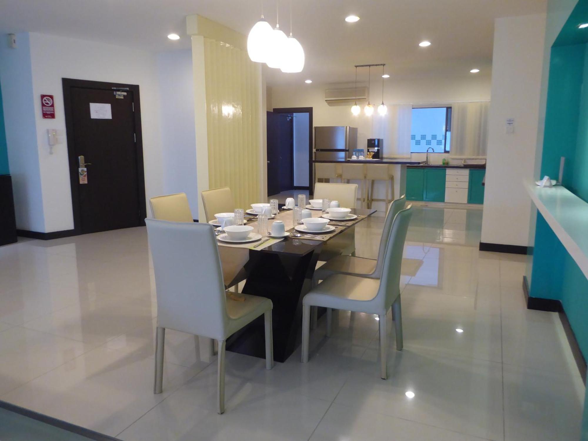 Rimbun Suites & Residences Бандар Сери Бегаван Стая снимка