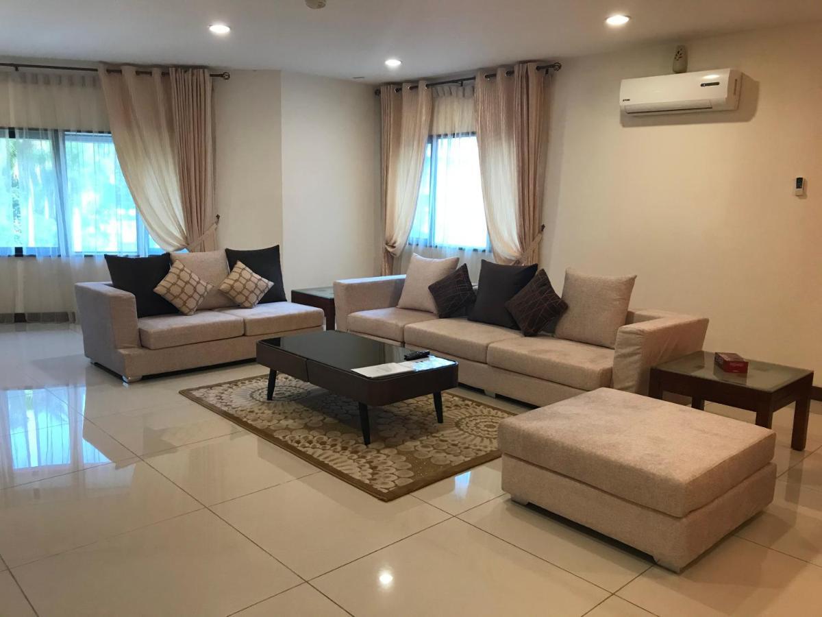 Rimbun Suites & Residences Бандар Сери Бегаван Екстериор снимка