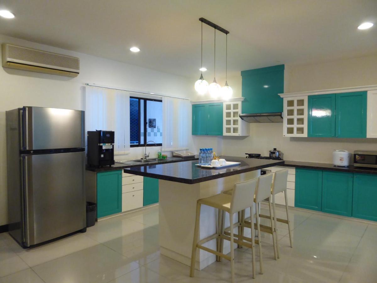 Rimbun Suites & Residences Бандар Сери Бегаван Екстериор снимка